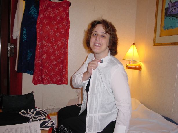 ../Images/Kristen shows off her pin.jpg